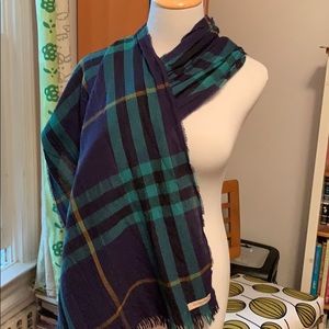 Green and navy checkered Burberry scarf